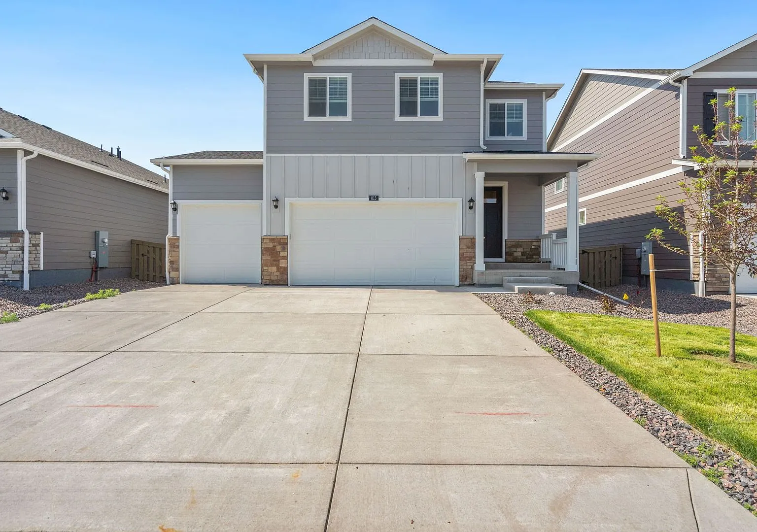 3 bedroom, 2 1/2 bath home in Tailholt! - — Photo 1