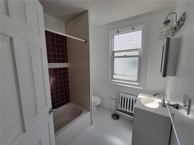 917 N 7th St #2 — Photo 13
