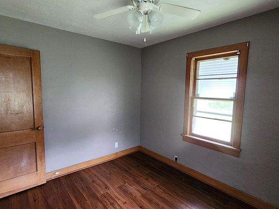 4th image of 207 N Lilly Street