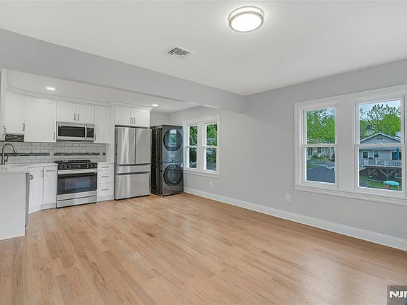 3rd image of 43 4th St