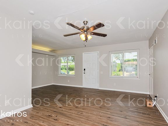 3rd image of 10733 Hallwood Dr
