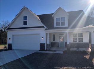 214 Woodsrun St, Raeford, NC 28376