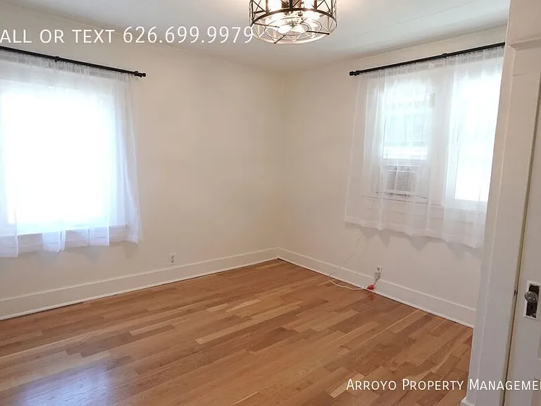 6307 N Aldama St — Photo 22