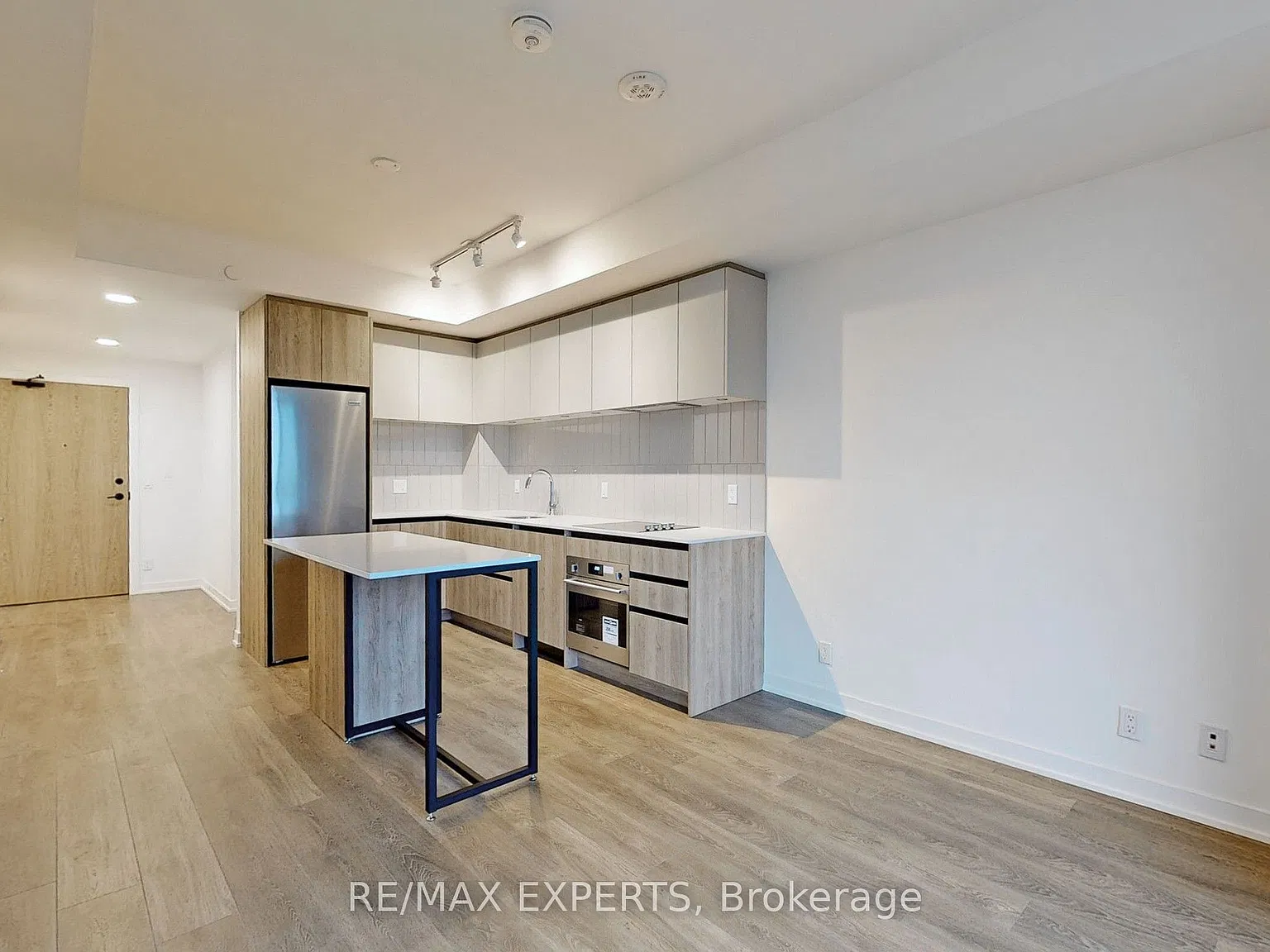 2 bed, $2,300 — Photo 3