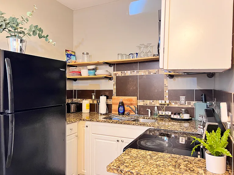 2407 N Capitol Ave #1 — Photo 9
