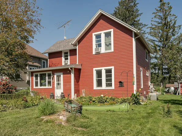 235 1st St NW, Elgin, MN 55932