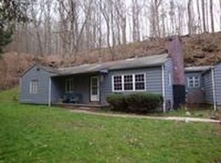 4131 Bush St, Cross Lanes, WV 25313