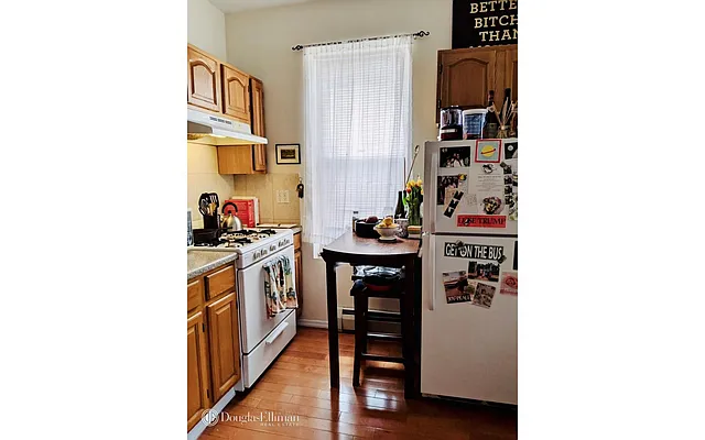 Rented by Douglas Elliman | media 19