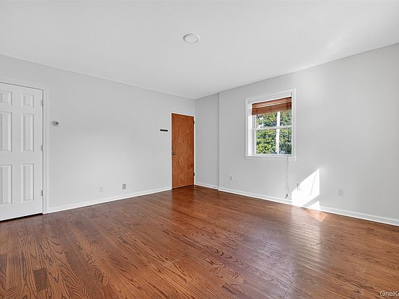 4th image of 17 Lafayette Ave #3