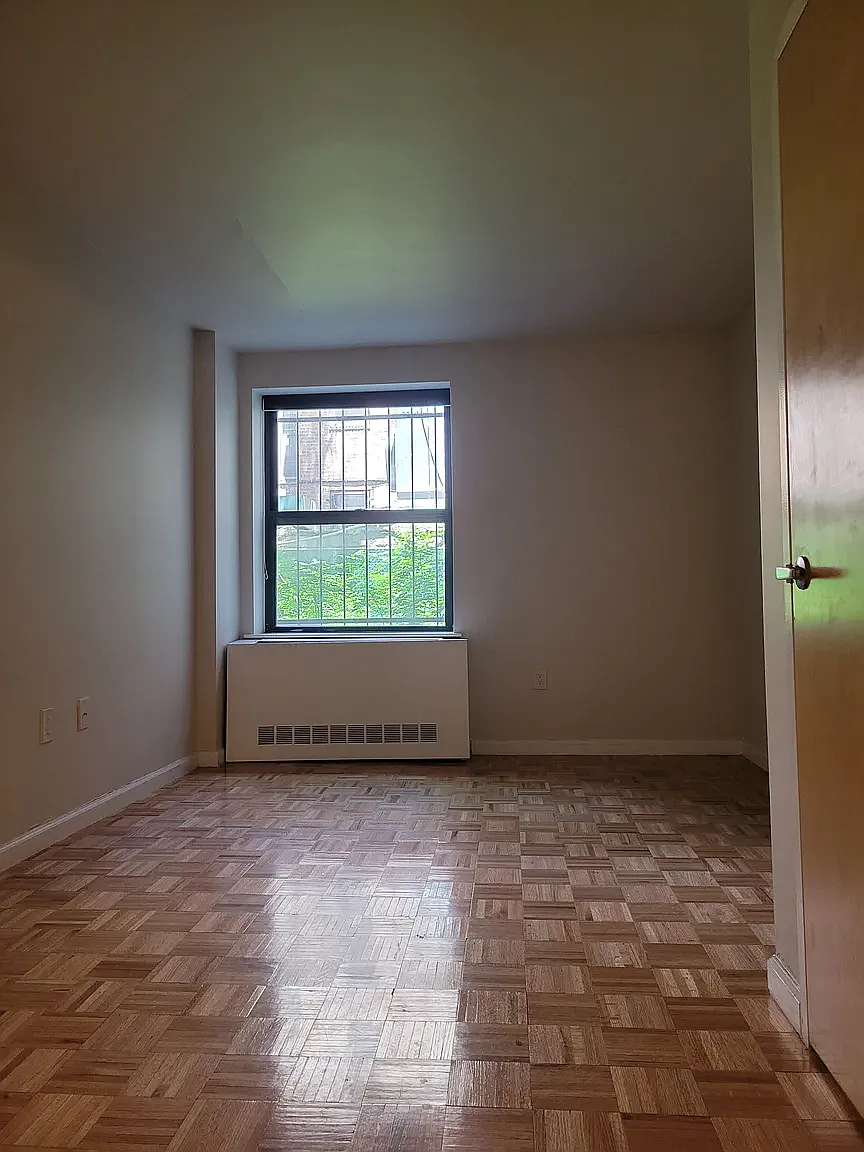 225 East Sixth Street — Photo 2