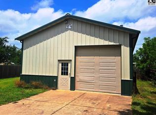 1420 E 9th St, Newton, KS 67114
