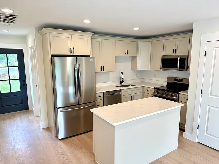 1326 Huntington Ave #B — Photo 15