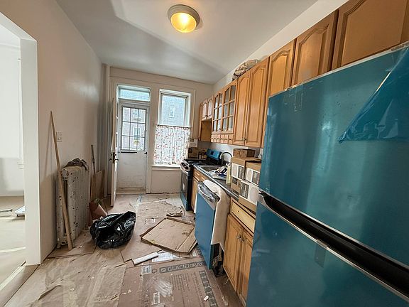 3rd image of 2370 23rd St #1