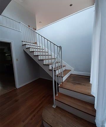 5th image of 2007 Crestwood Pl