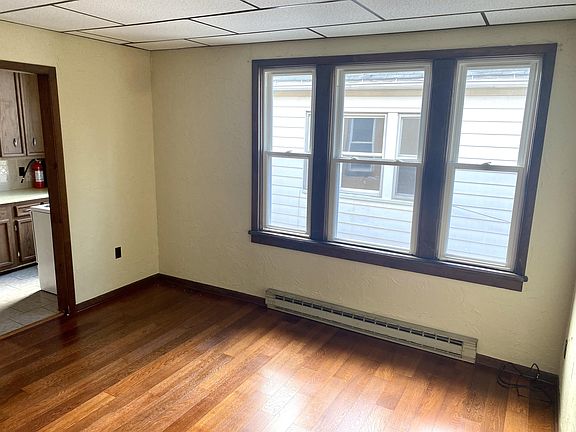 2nd image of 146 Charles St #6