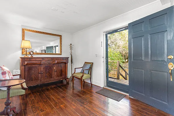 2910 Park Ave — Photo 4