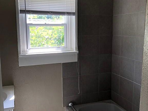 5th image of 156 W Orchard Springs Dr