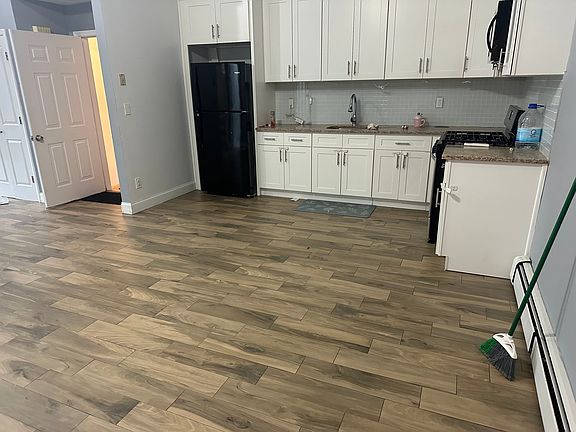 2nd image of 20 Cordelia Ave #7