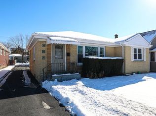 221 S Main St, Mount Prospect, IL 60056