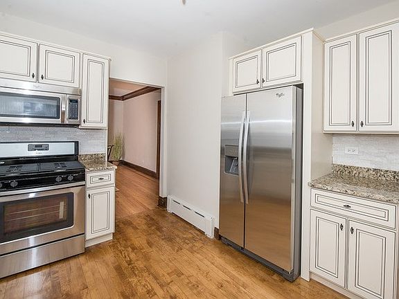 4th image of 2505 Elmwood Ave