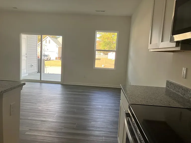 3513 Walker Dr W — Photo 5
