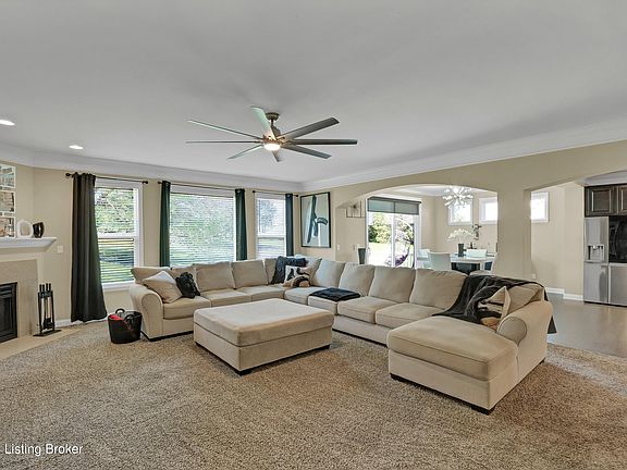 5th image of 89 Persimmon Ridge Dr