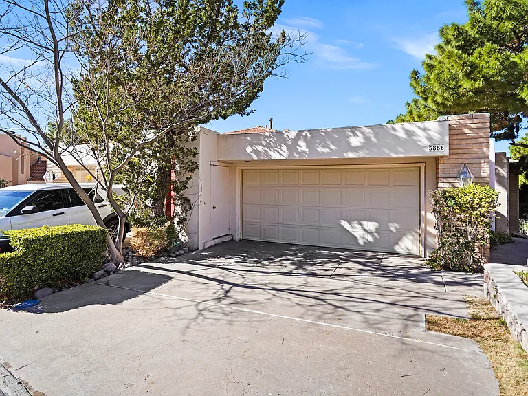 5856 Mira Serena Dr — Photo 1