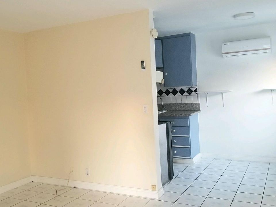 1st image of 201 W Newmark Ave #1/2