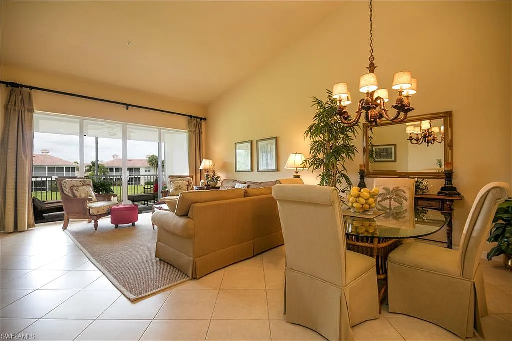 3 bed, 2.5 bath, 1818 sqft, $4,950 — Photo 3
