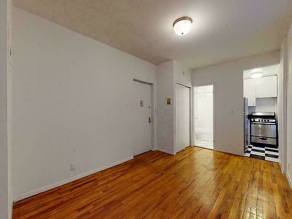4th image of 417 E 65th St APT 16