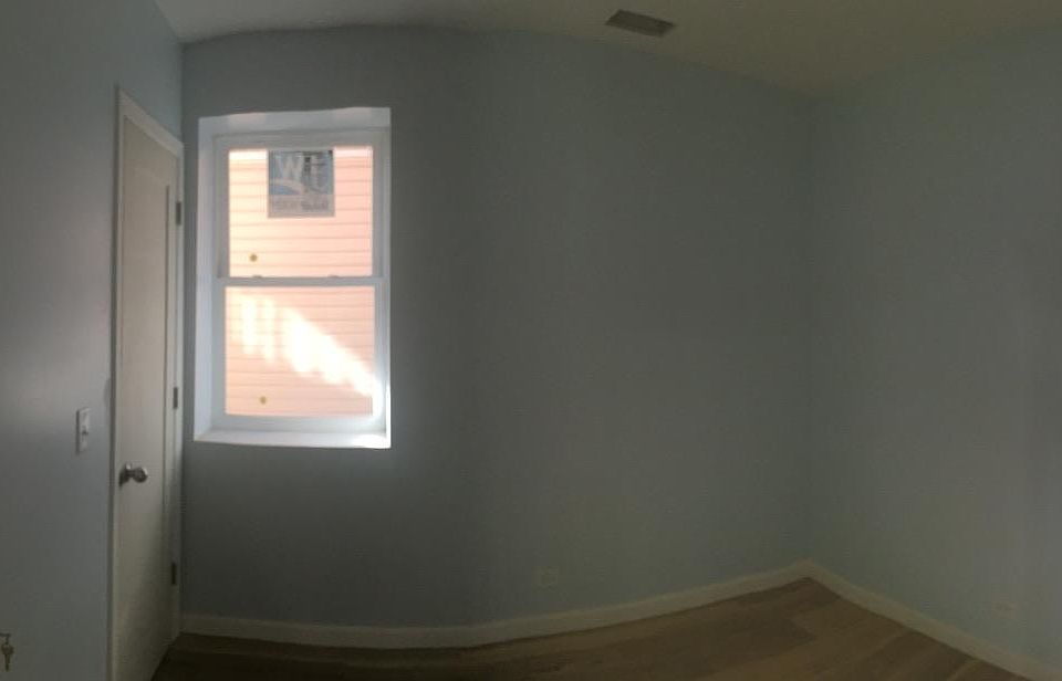 1st image of 1-5526 22nd Pl #1