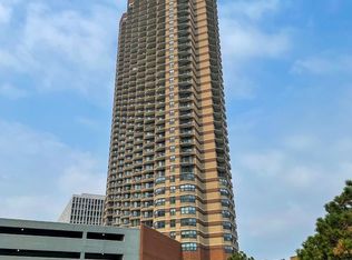 3660 N Lake Shore Dr APT 611, Chicago, IL 60613