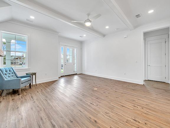 5th image of 514 Lemongrass Ln