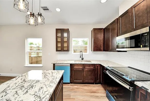 3810 Hiford Dr #A — Photo 2