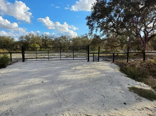 18678 NW 284th St, Okeechobee, FL 34972