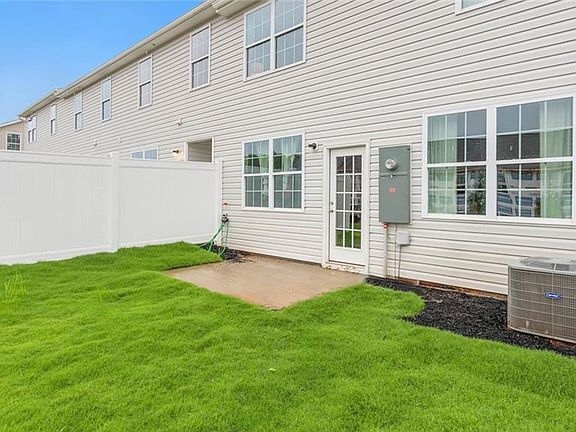 3rd image of 1320 Broholmer Ln