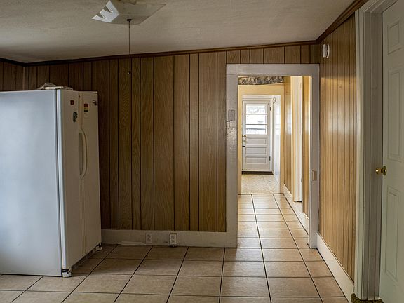 3rd image of 376 Texas Ave