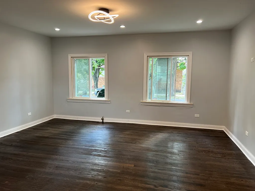 Charming 2-Bedroom For Rent In Chicago's Chatham -Fully Renovated — Photo 2