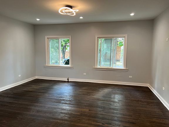 2nd image of 30-32 W 82nd St #2E