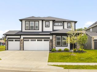 7129 Firestone Rd, Whitestown, IN 46075