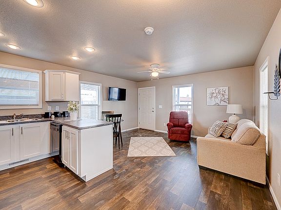 5th image of 2402 W 16th St Lot B3