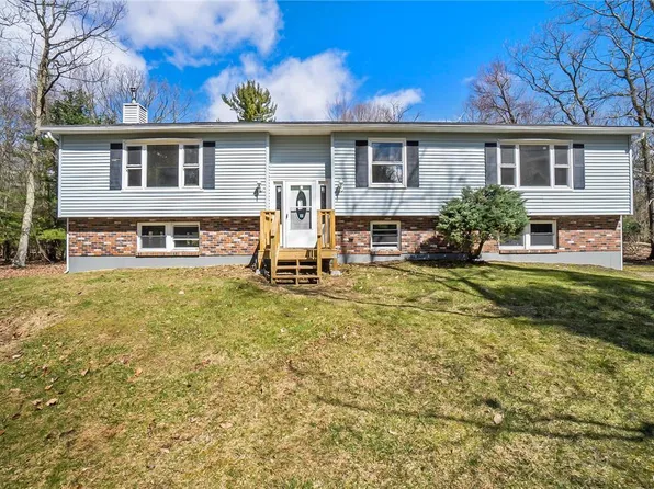 639 Carney Rd, Palmerton, PA 18071
