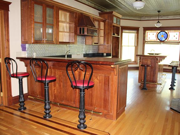 4th image of 897 Rail Rd