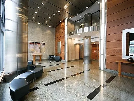 215 Fort York Blvd #1711 — Photo 4