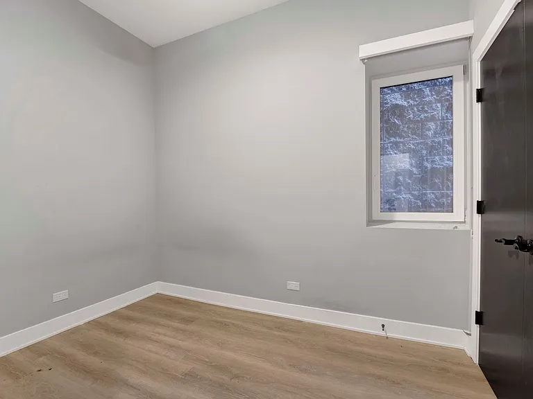 911-913 South Miller Street — Photo 16