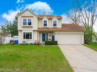 4067 Highview Ct, Waterford, MI