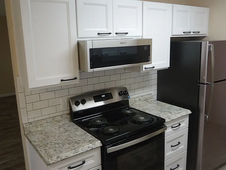 Glenview West Apartments — Photo 10