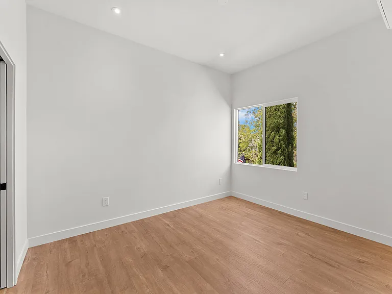 4052 Sequoia St — Photo 15