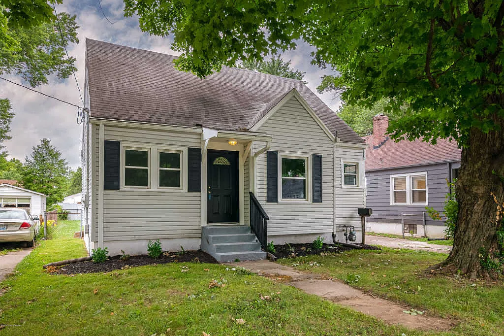 1405 McCoy Ave photo 1