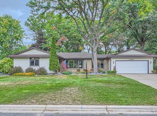 7100 Victoria Rd, Woodbury, MN 55125